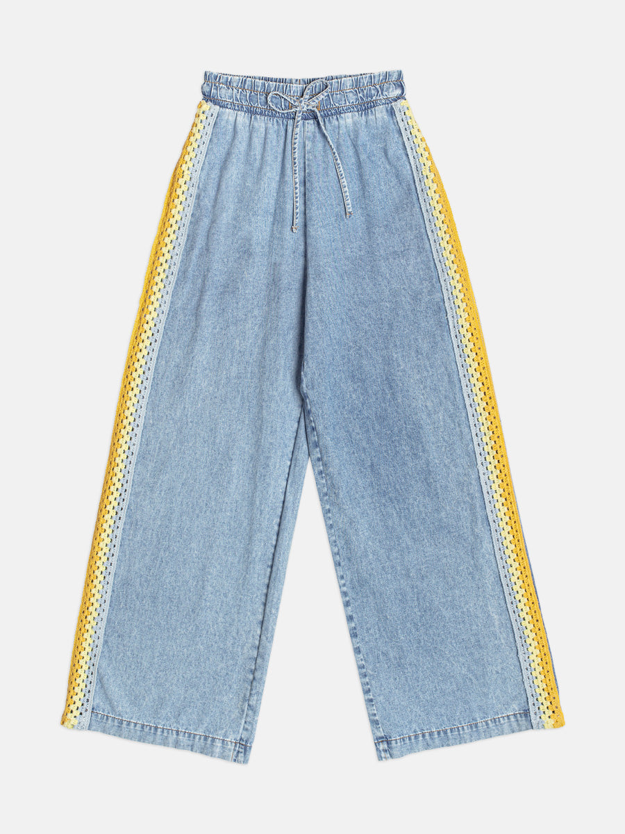 Calça Jeans com Crochê - AUTHORIA